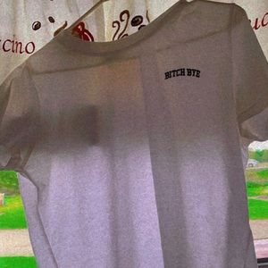 A cute crop top for summer. So lose and comfy!